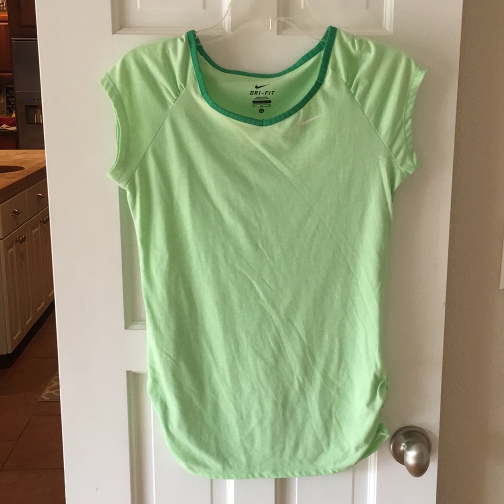 Girls XL Nike workout shirt